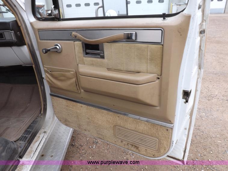 image for item I8323 1983 Chevrolet Silverado 30 service truck