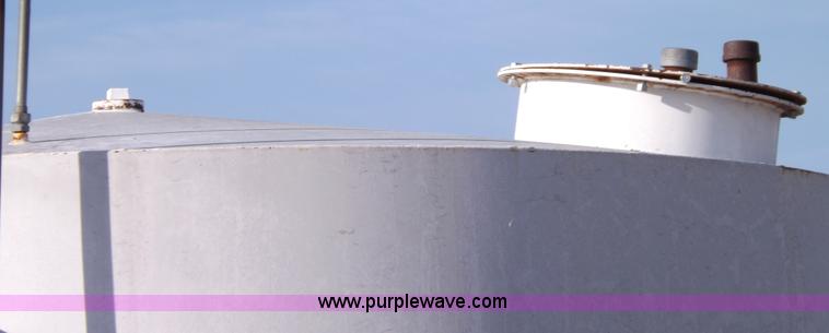 image for item I8341 Palmer vertical tank