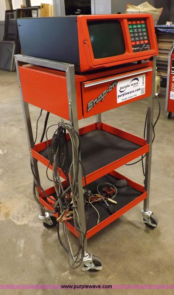 image for item I8342 Snap-On digital oscilloscope