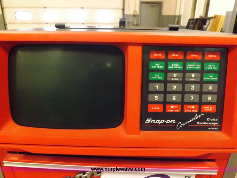 image for item I8342 Snap-On digital oscilloscope