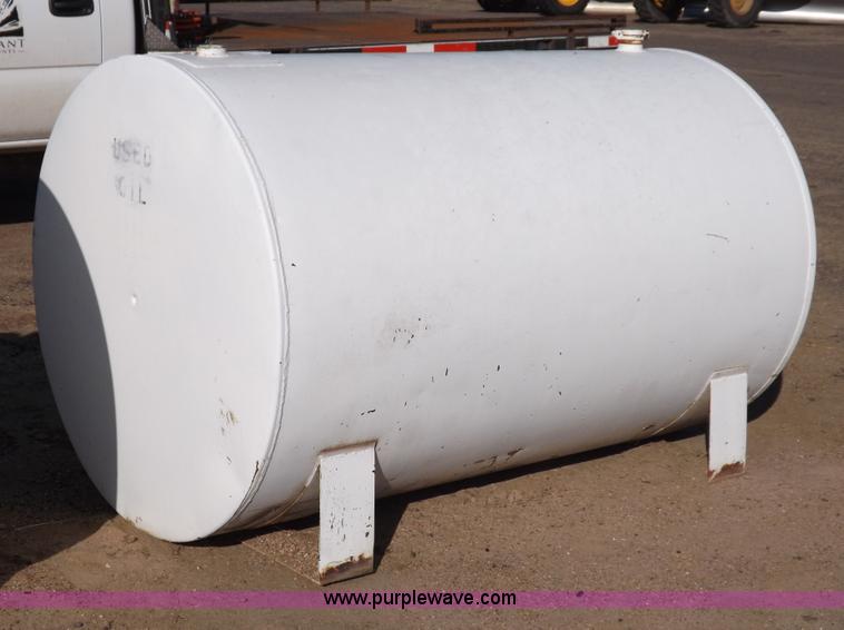 image for item I8347 Approximately 500 gallon fuel tank