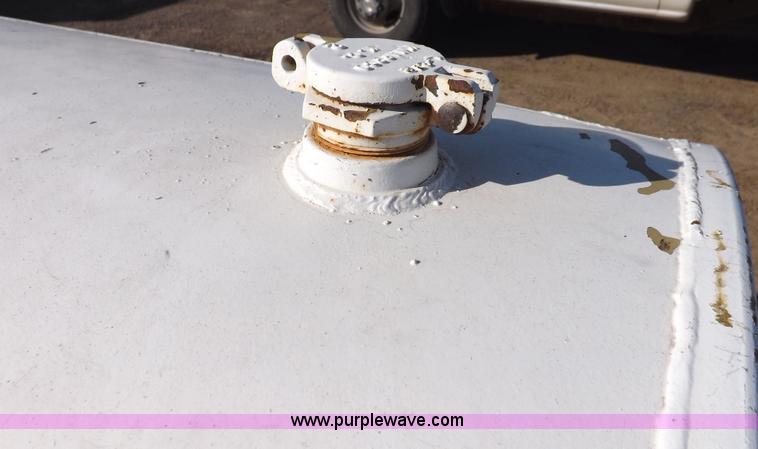 image for item I8347 Approximately 500 gallon fuel tank