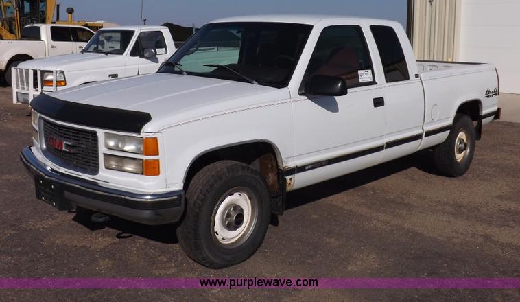 image for item I8349 1995 GMC Sierra 1500 SL Ext. Cab pickup truck