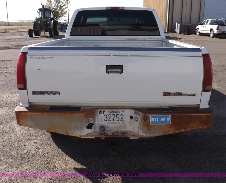 image for item I8349 1995 GMC Sierra 1500 SL Ext. Cab pickup truck
