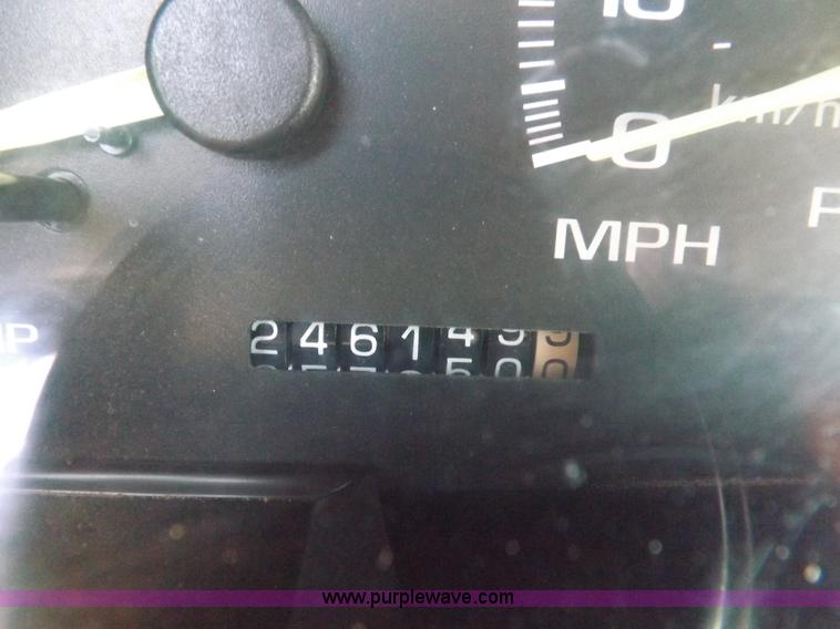 image for item I8349 1995 GMC Sierra 1500 SL Ext. Cab pickup truck