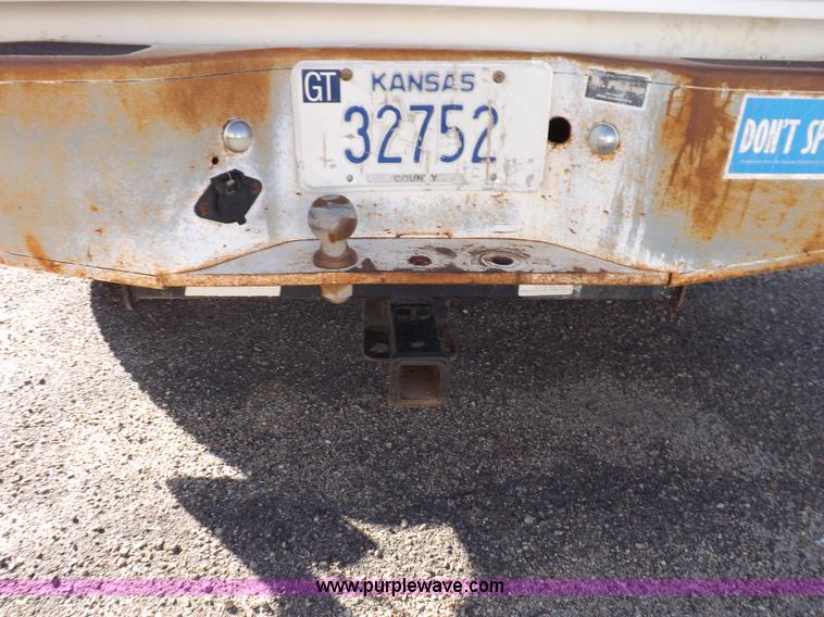 image for item I8349 1995 GMC Sierra 1500 SL Ext. Cab pickup truck