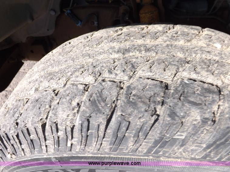 image for item I8349 1995 GMC Sierra 1500 SL Ext. Cab pickup truck