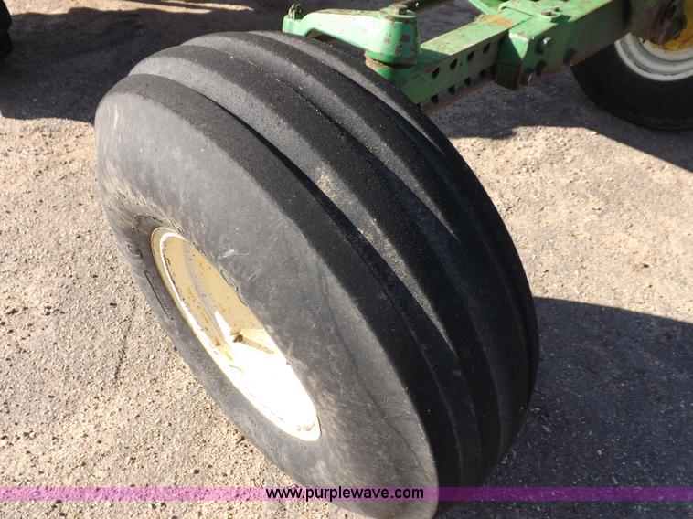 image for item I8350 John Deere 4440 tractor