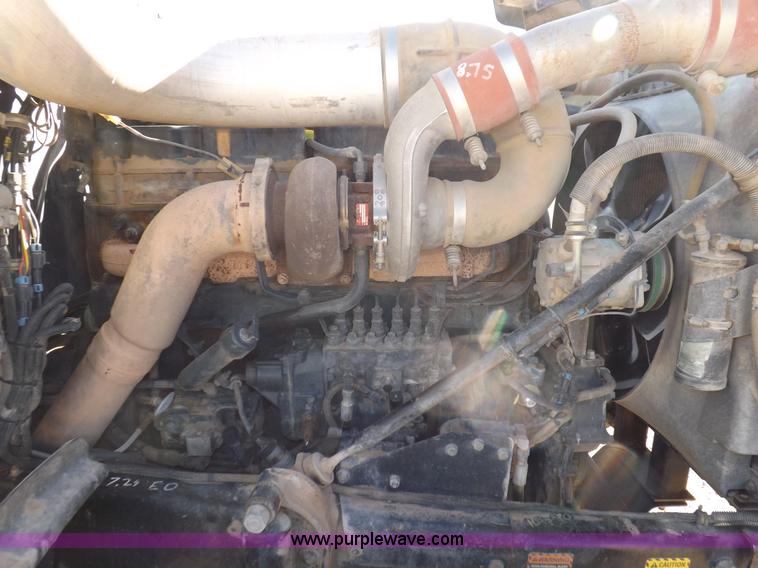 image for item I8450 1997 Mack RD688S semi truck