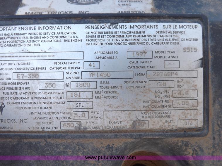 image for item I8450 1997 Mack RD688S semi truck