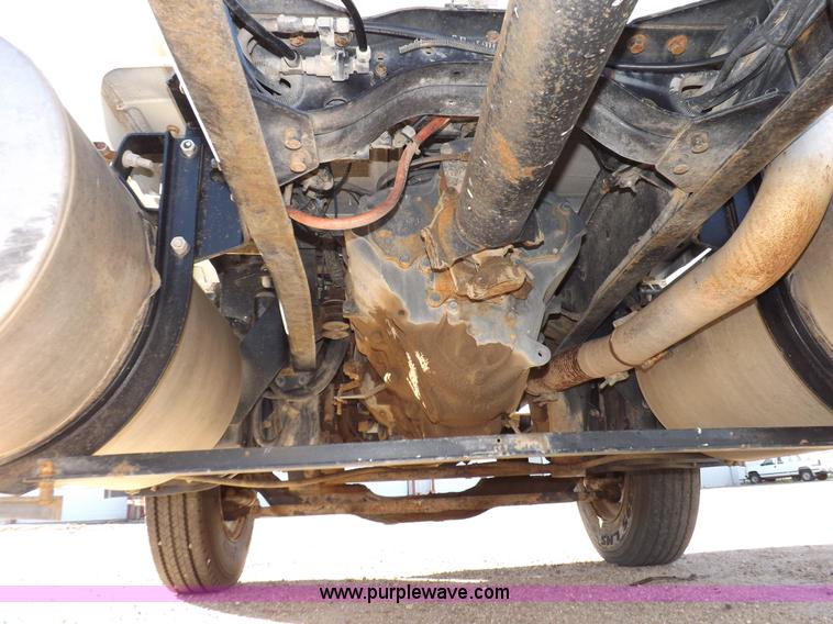 image for item I8450 1997 Mack RD688S semi truck