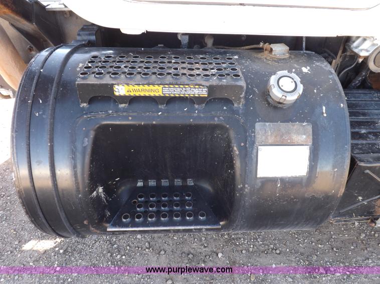 image for item I8451 1992 Mack RD688S semi truck