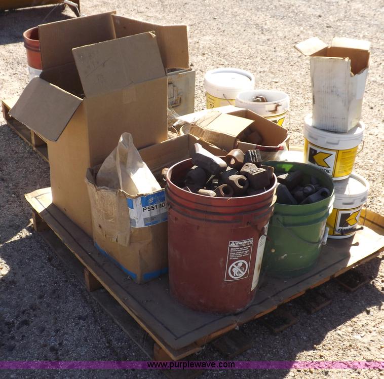 image for item I8454 Assorted carbide replacement cutter bits