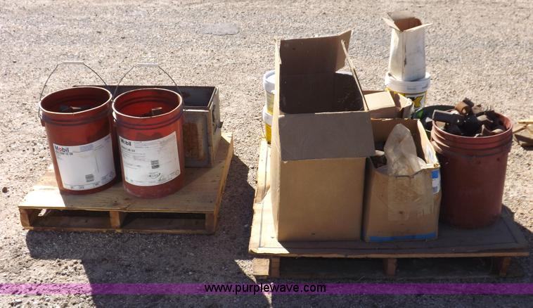 image for item I8454 Assorted carbide replacement cutter bits