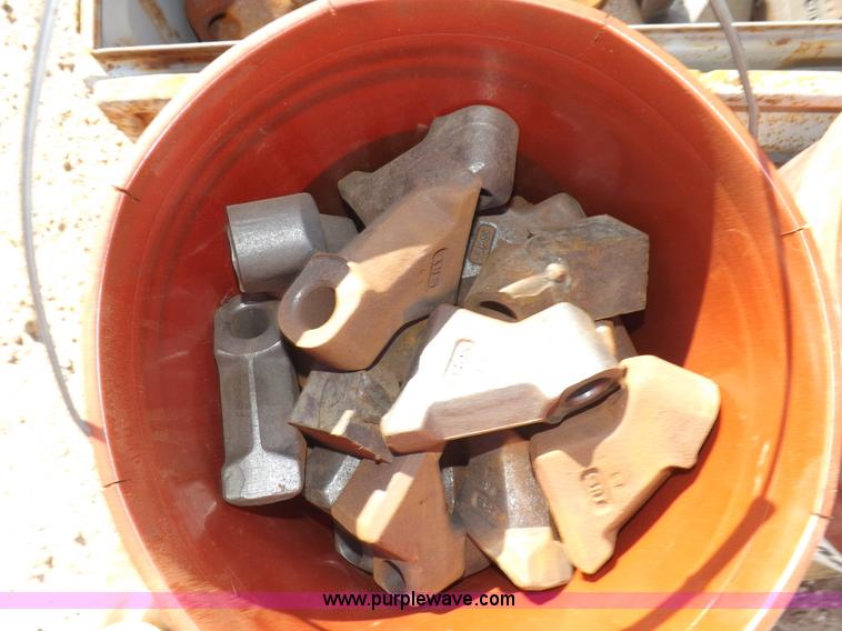 image for item I8454 Assorted carbide replacement cutter bits