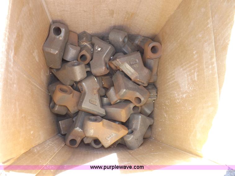 image for item I8454 Assorted carbide replacement cutter bits