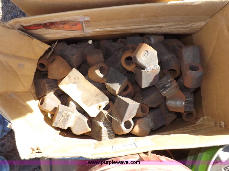 image for item I8454 Assorted carbide replacement cutter bits