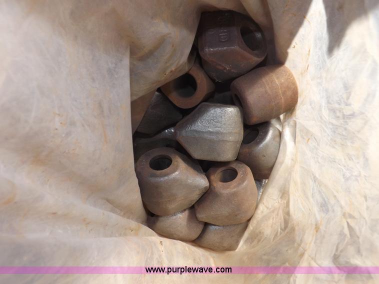 image for item I8454 Assorted carbide replacement cutter bits