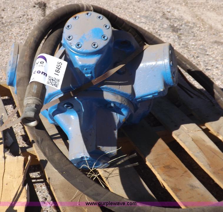 image for item I8455 Hydraulic final drive motor