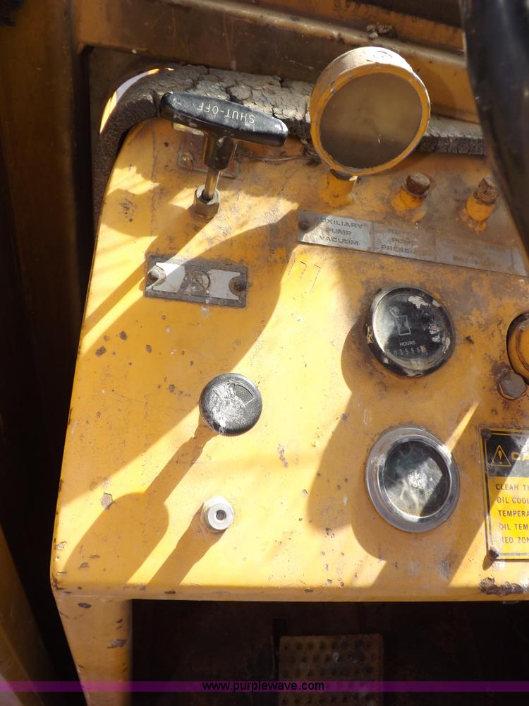 image for item I8458 Bomag MPH100 asphalt recycler