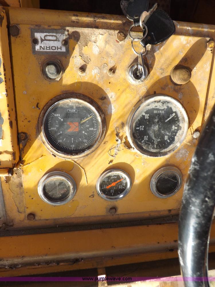 image for item I8458 Bomag MPH100 asphalt recycler