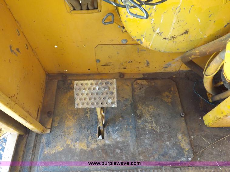 image for item I8458 Bomag MPH100 asphalt recycler