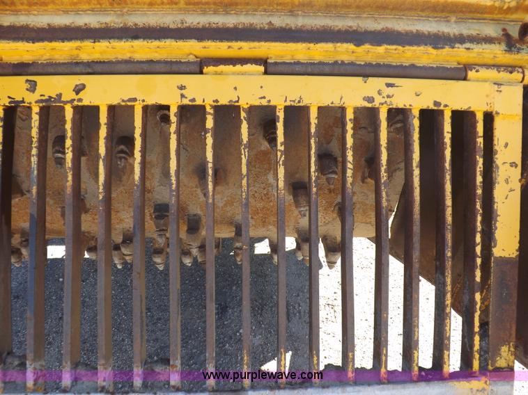 image for item I8458 Bomag MPH100 asphalt recycler