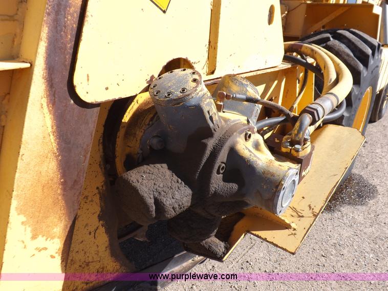 image for item I8458 Bomag MPH100 asphalt recycler