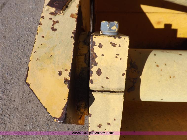 image for item I8458 Bomag MPH100 asphalt recycler