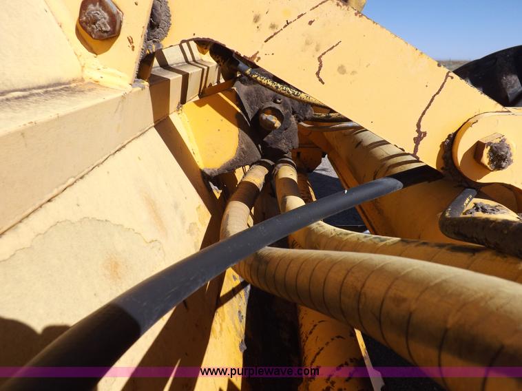 image for item I8458 Bomag MPH100 asphalt recycler