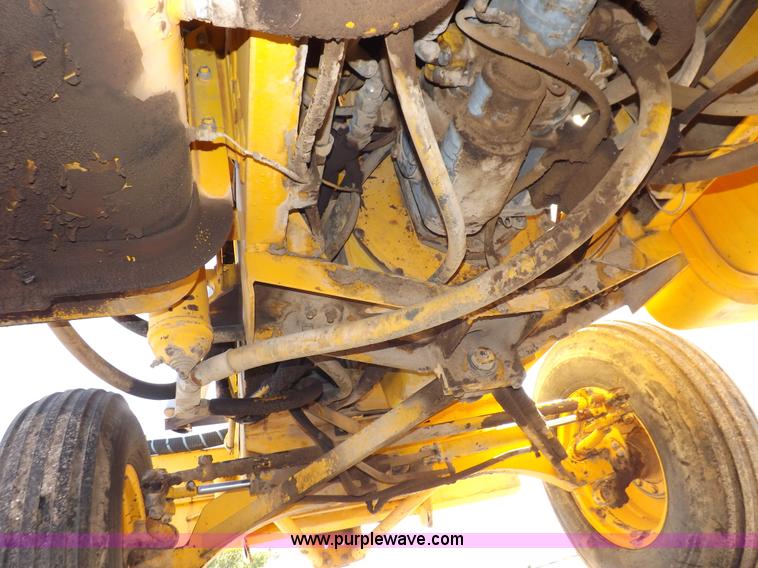 image for item I8458 Bomag MPH100 asphalt recycler