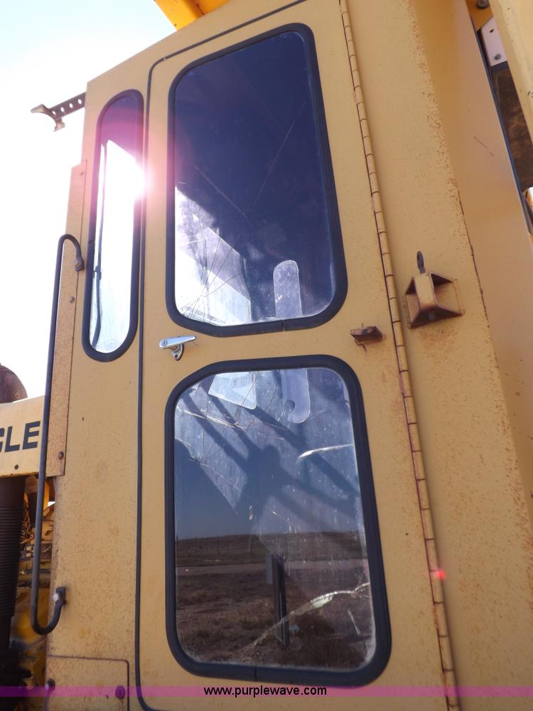 image for item I8458 Bomag MPH100 asphalt recycler