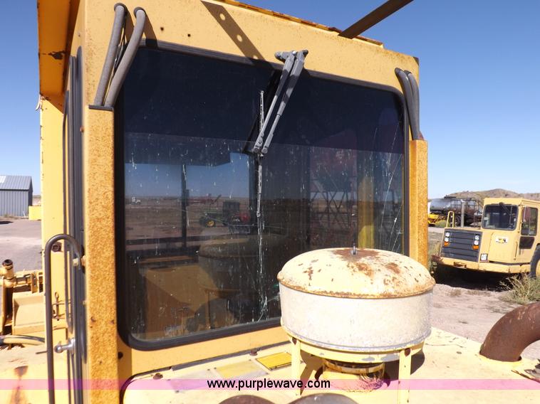 image for item I8458 Bomag MPH100 asphalt recycler