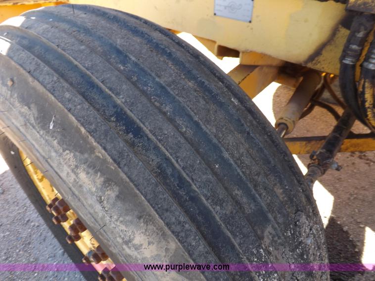 image for item I8458 Bomag MPH100 asphalt recycler