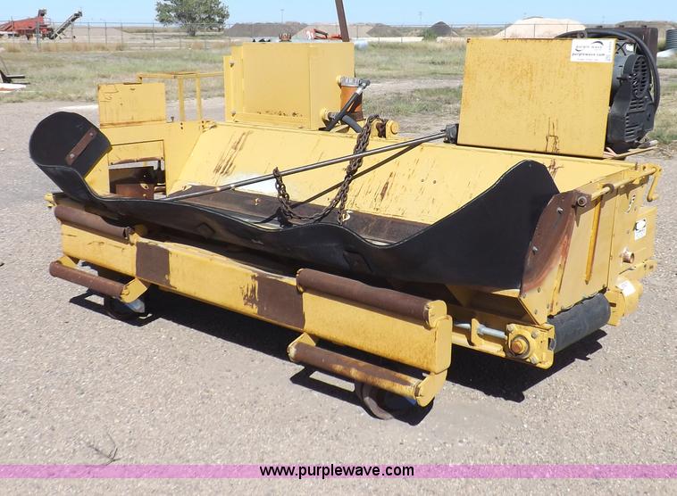 image for item I8459 HTC, Inc. 20P23D shoulder paving machine