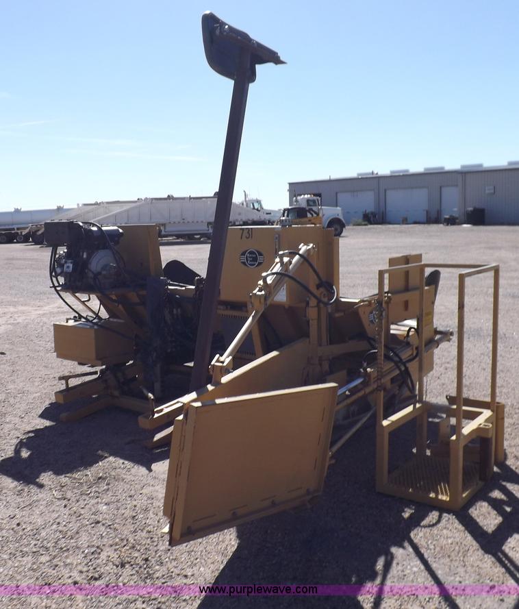 image for item I8459 HTC, Inc. 20P23D shoulder paving machine