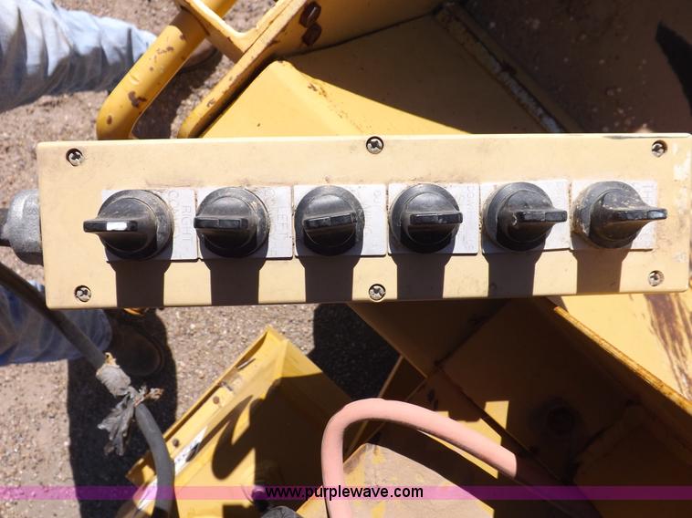 image for item I8459 HTC, Inc. 20P23D shoulder paving machine