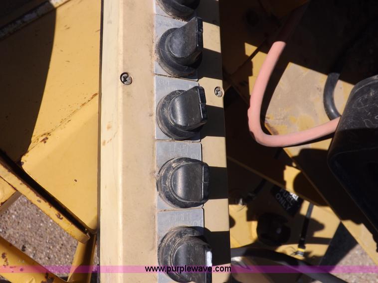 image for item I8459 HTC, Inc. 20P23D shoulder paving machine