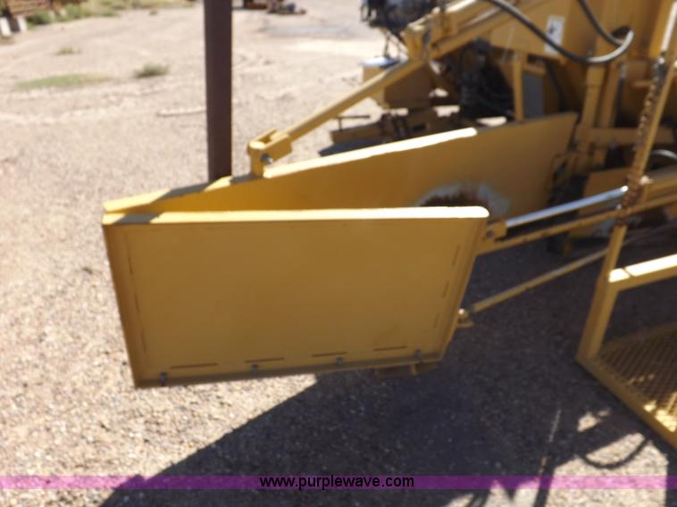 image for item I8459 HTC, Inc. 20P23D shoulder paving machine