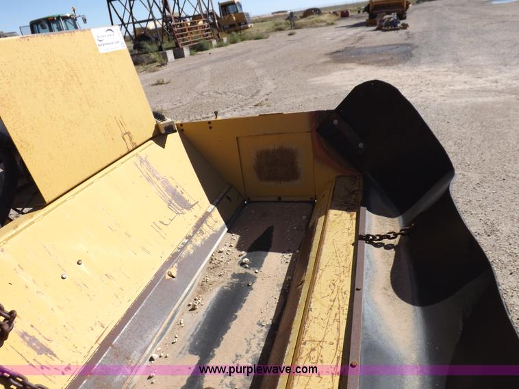 image for item I8459 HTC, Inc. 20P23D shoulder paving machine