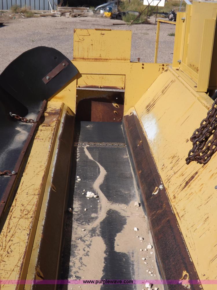 image for item I8459 HTC, Inc. 20P23D shoulder paving machine