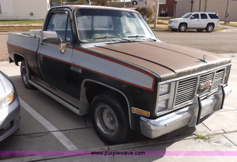 image for item I8488 1985 GMC Sierra Classic 1500 pickup truck