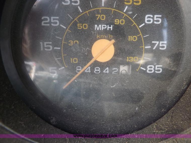 image for item I8488 1985 GMC Sierra Classic 1500 pickup truck