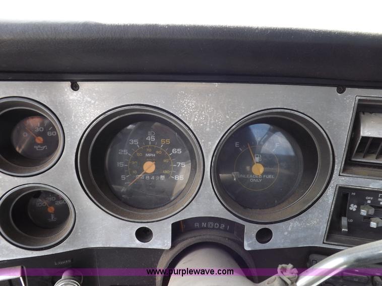 image for item I8488 1985 GMC Sierra Classic 1500 pickup truck