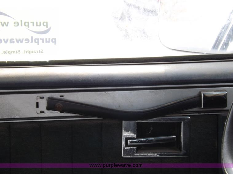 image for item I8488 1985 GMC Sierra Classic 1500 pickup truck