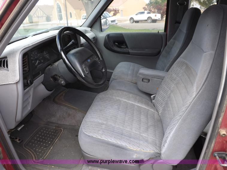 image for item I8489 1993 Ford Ranger XLT SuperCab pickup truck