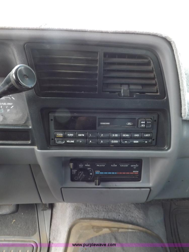 image for item I8489 1993 Ford Ranger XLT SuperCab pickup truck