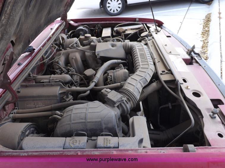 image for item I8489 1993 Ford Ranger XLT SuperCab pickup truck