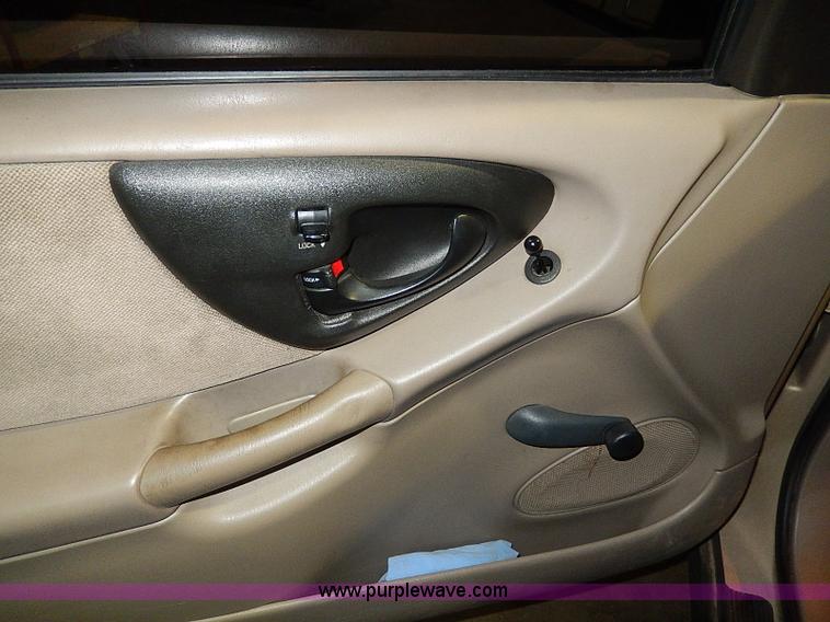 image for item I9448 2002 Chevrolet Malibu