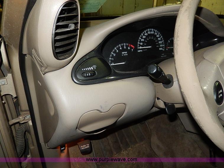 image for item I9448 2002 Chevrolet Malibu